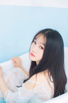 公么公在浴室征服小雪